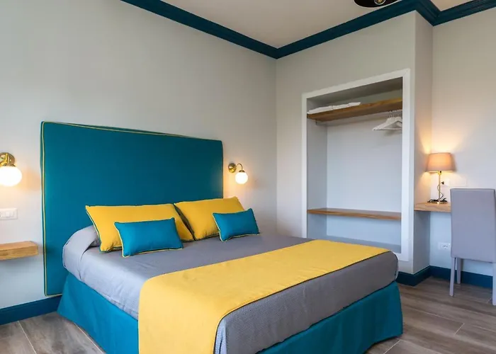 Pool&suites Sorrento