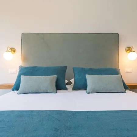 Pool&suites Guest house