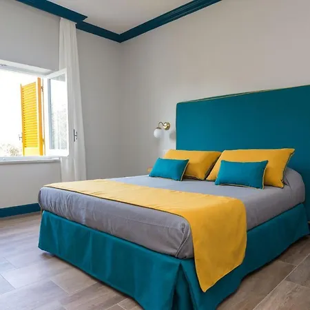 Pool&suites Sorrento