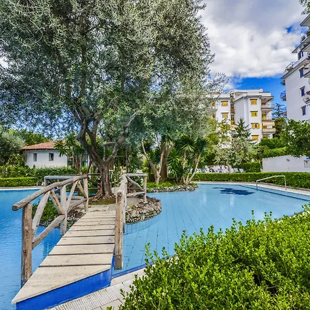 Guest house Pool&suites 3*