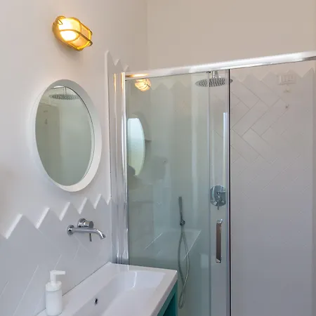 Pool&suites