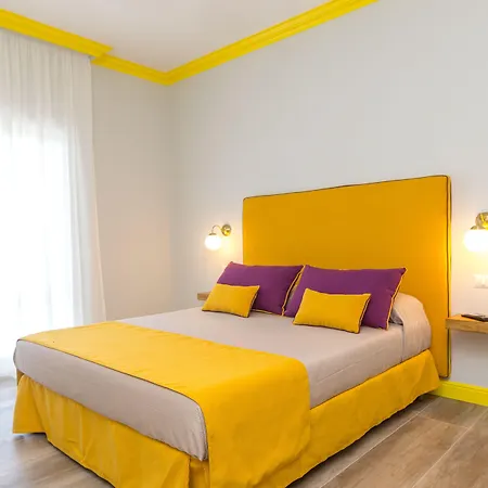 Pool&suites Guest house