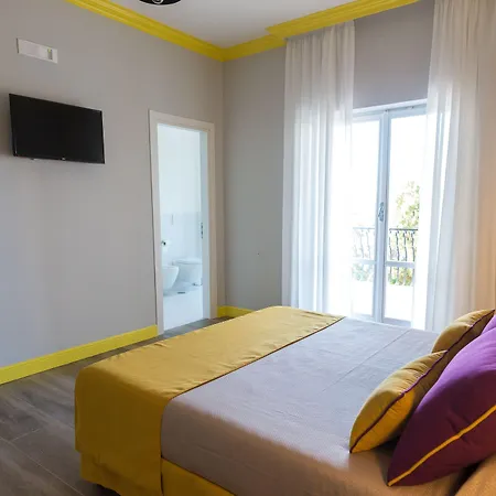 Pool&suites Guest house Sorrento