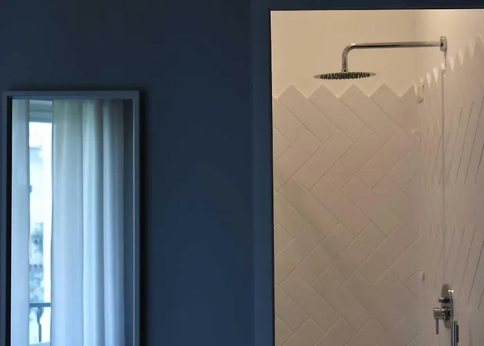 Pool&suites Guest house 4*