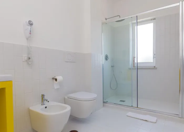 Pool&suites Guest house