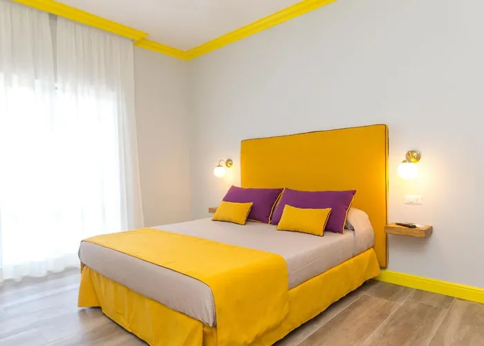 Pool&suites Guest house