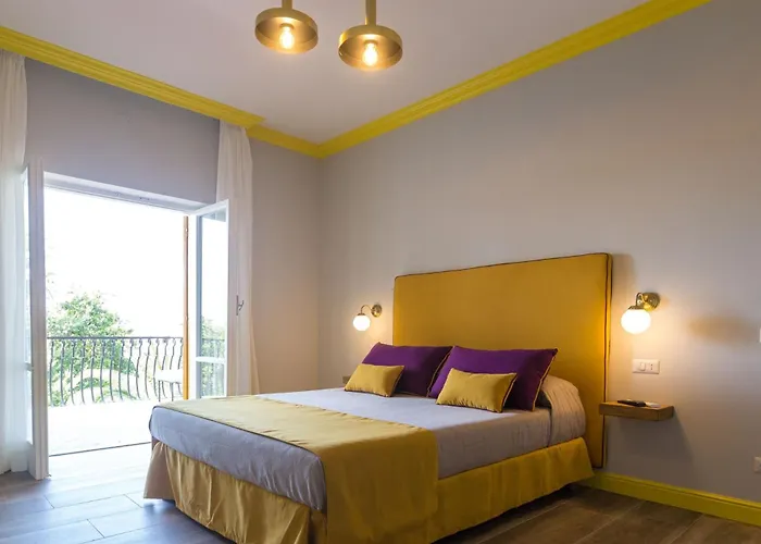 בית הארחה Pool&suites