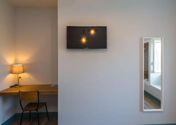 בית הארחה Pool&suites