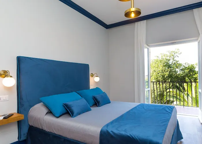 Pool&suites סורנטו