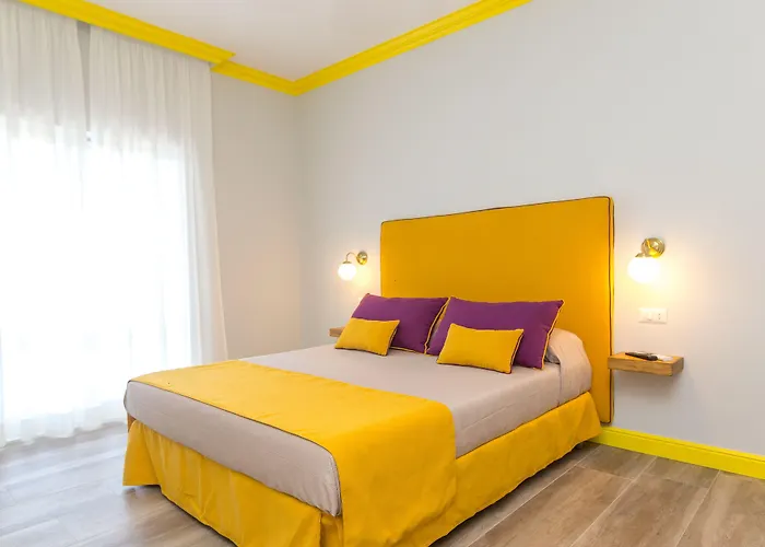 Pool&suites Guest house