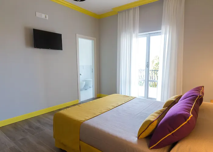 Pool&suites Guest house Sorrento