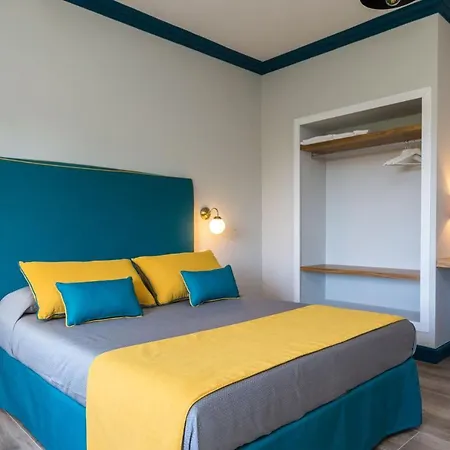 Pool&suites Sorrento