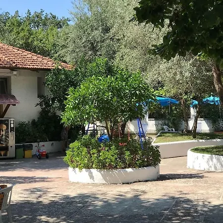 Pool&suites
